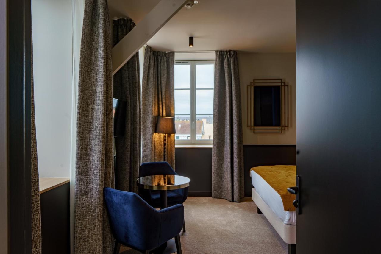 Hotel De La Plage Lion-sur-Mer Luaran gambar